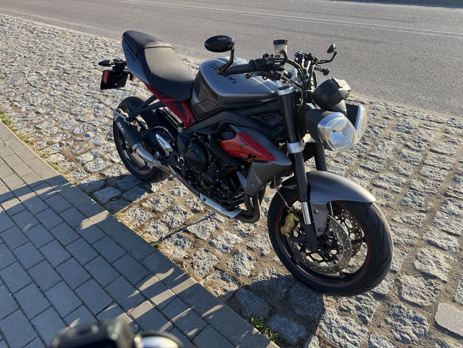 Triumph Street Triple 675 R
