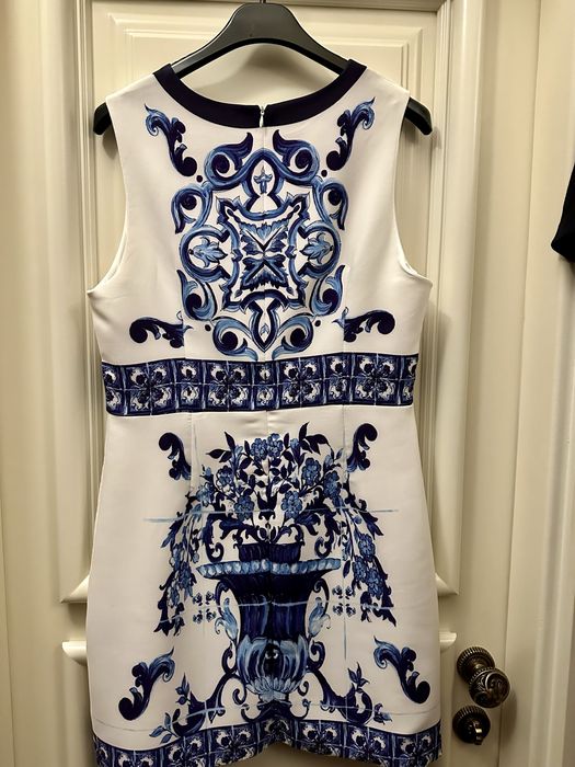 Плаття у стилі DG