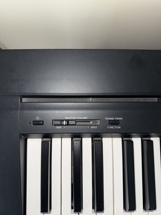 Piano YAHAMA digital P-35