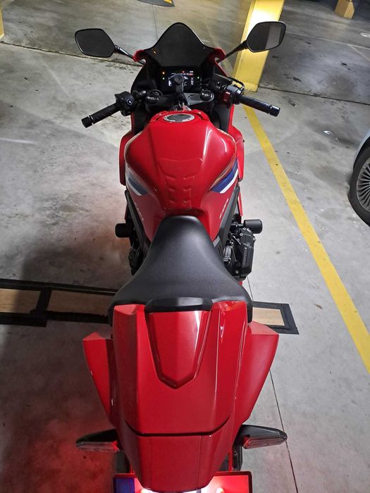 Honda CBR650R 2025 E-Cluth, 95hp, garantia até 05/2031, apenas 7.000km