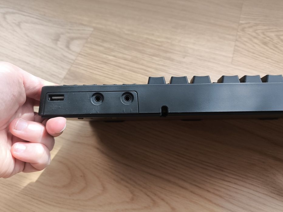 Teclado mecânico OZONE STRIKEPRO