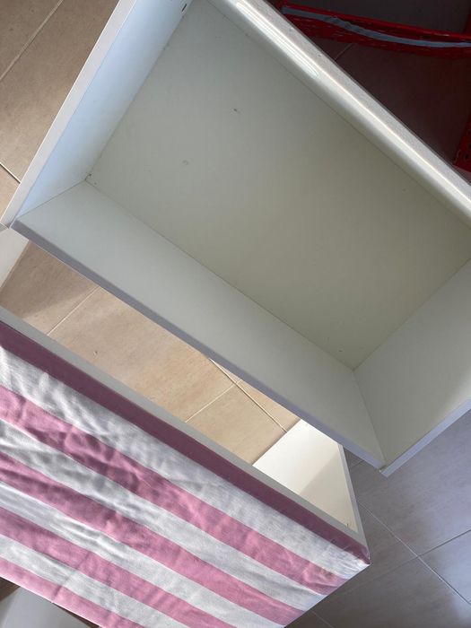 Bau/banco IKEA com arrumação