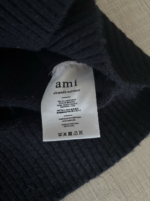 Sweat Amiri preta
