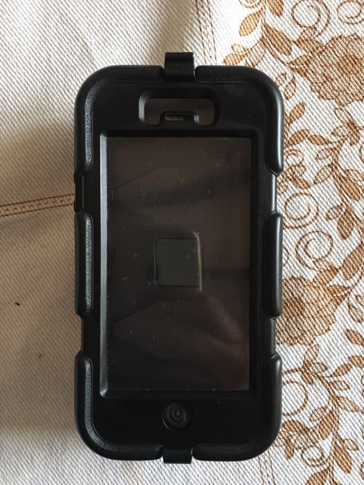 Griffin Survivor iPhone 5/5s/SE impecavel