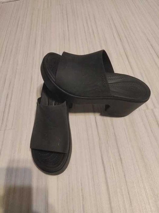 klapki Crocs Brooklyn Slide Heel rozm. EU 37-38 - 23,8cm - US (W7)