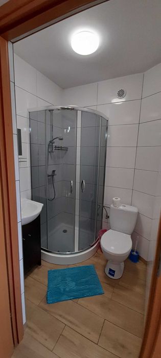 Spokojne wakacje w Stegnie - komfortowe pokoje blisko centrum!