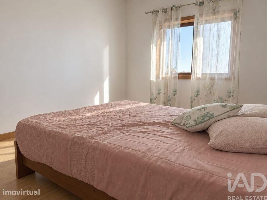 Apartamento T3 em Mina de Água de 120 m2