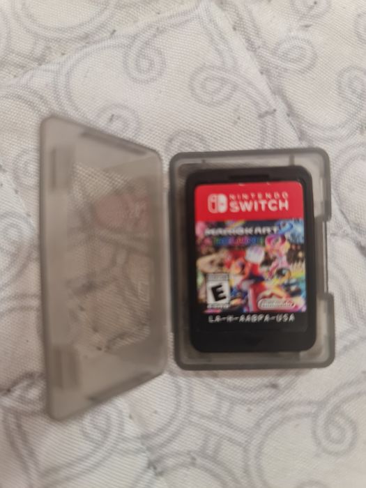Mario Kart 8 Deluxe - Nintendo Switch (Cartucho)