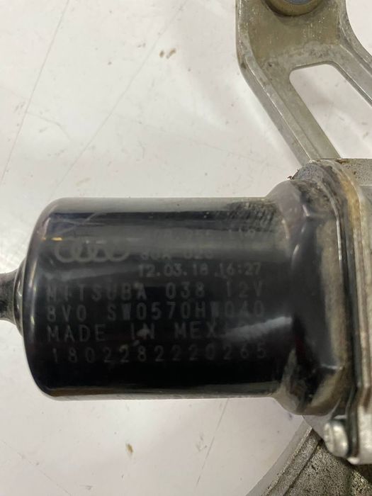 80b955023a Audi q5 80a трапеция дворников