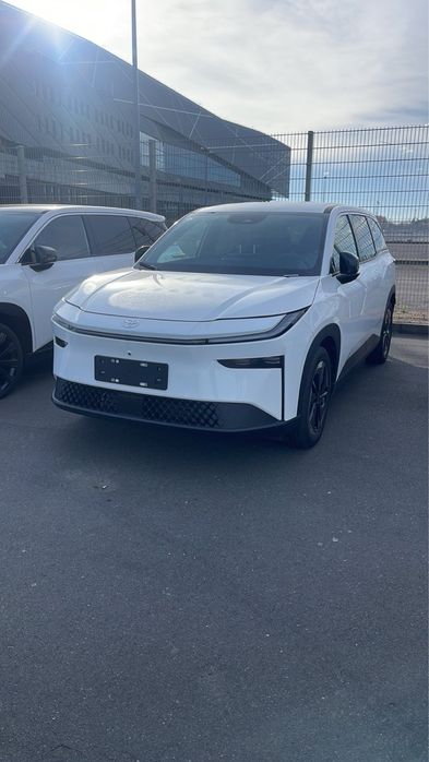 Продам Електромобиль  TOYOTA BZ3X