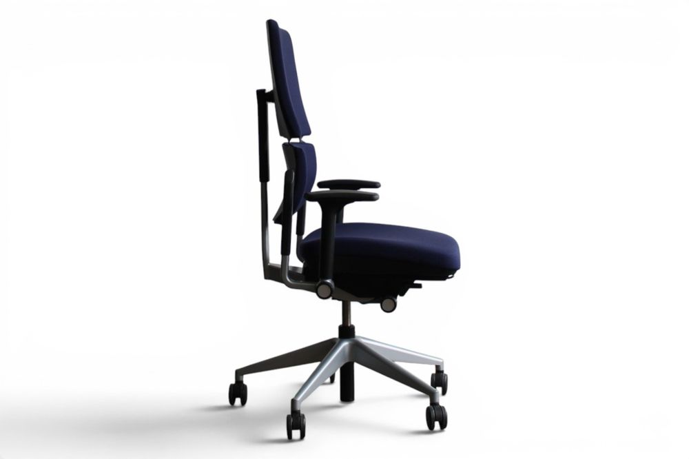 Cadeira Steelcase modelo Please V2