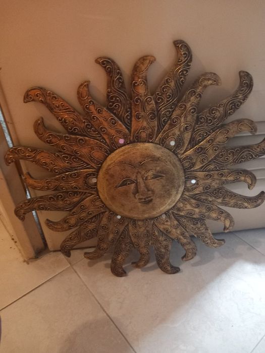 Quadro em forma de sol