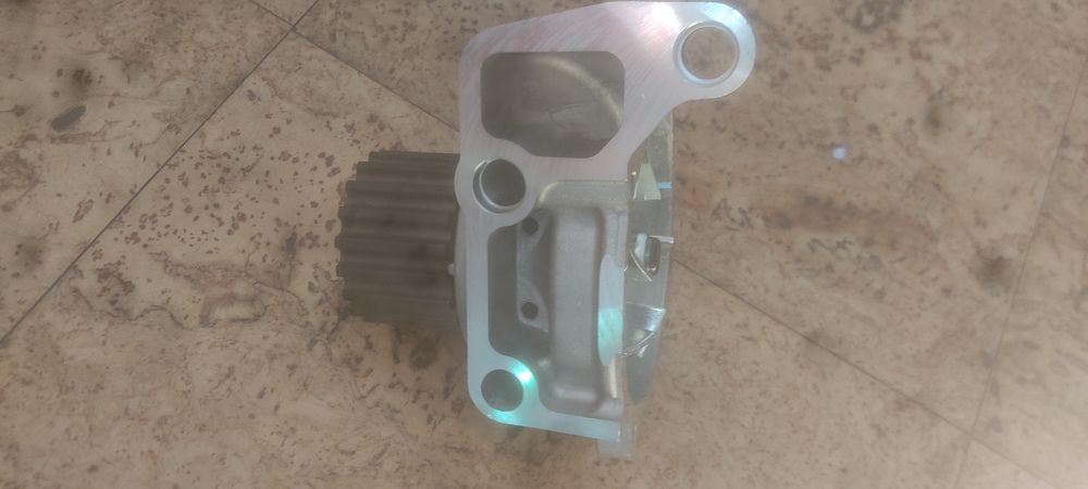 Bomba de água Mazda 6