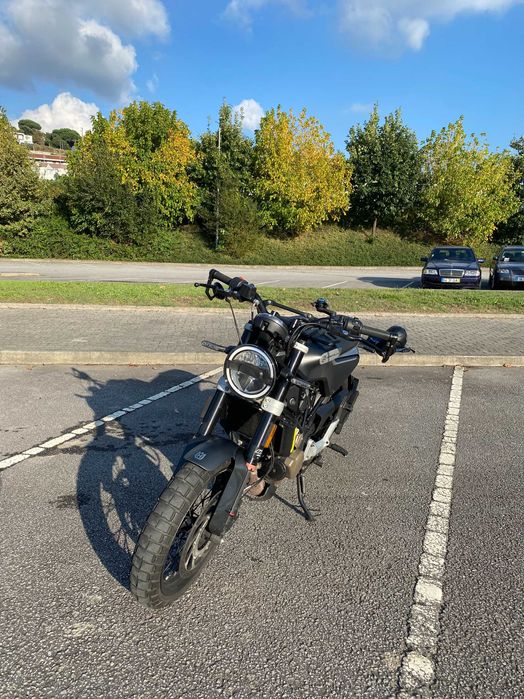 Husqvarna Svartpilen 125