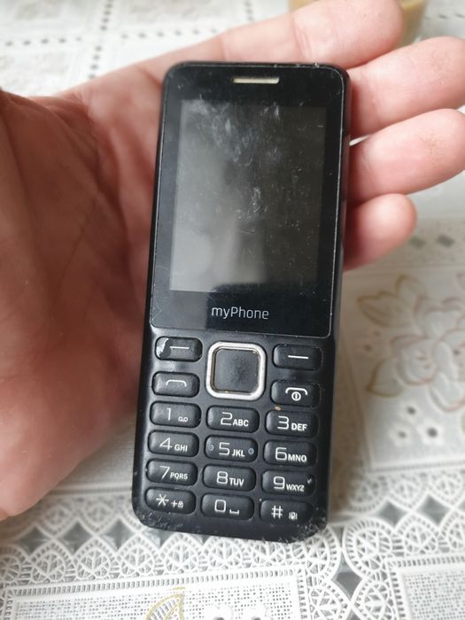 Sprzedam 3 telefony komórkowe