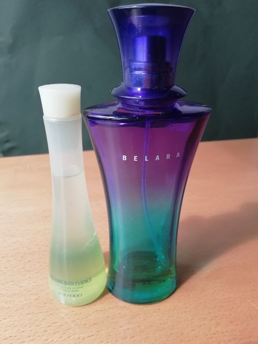 Conjunto de perfume e relaxante de banho.