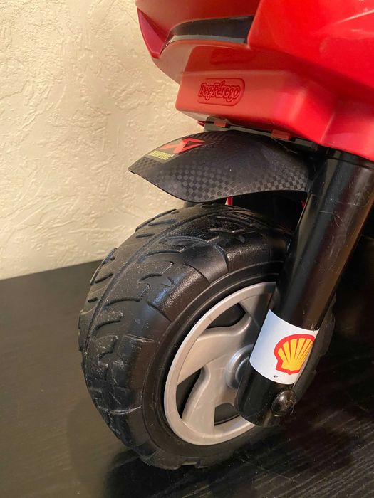 Детский мотоцикл с электро- приводом Peg- Perego mini ducati .Италия