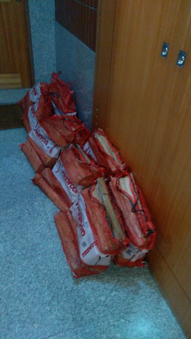 10 anos a entregar qualidade e confiança. Sacos de Lenha de eucalipto