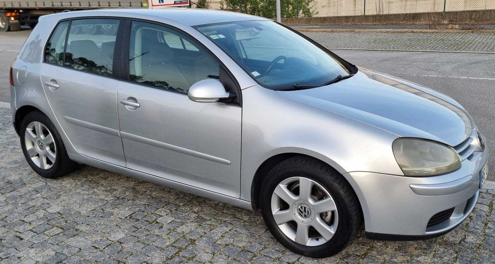 Volkswagen Golf V 1.9 TDI 2004 – Motor Renovado + Rádio Android