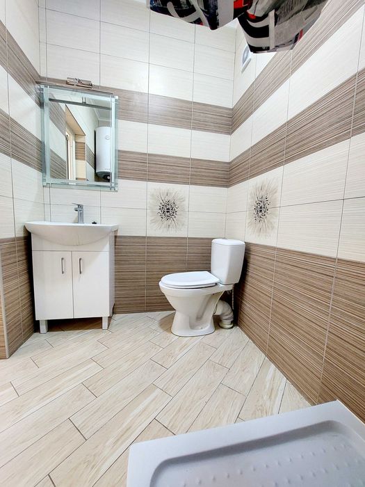 оренда приміщення Зелена. Нежитлове приміщення з євроремонтом.