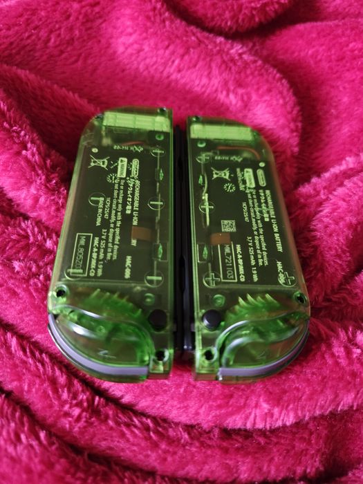 Nintendo Joy cons originais com capas novas