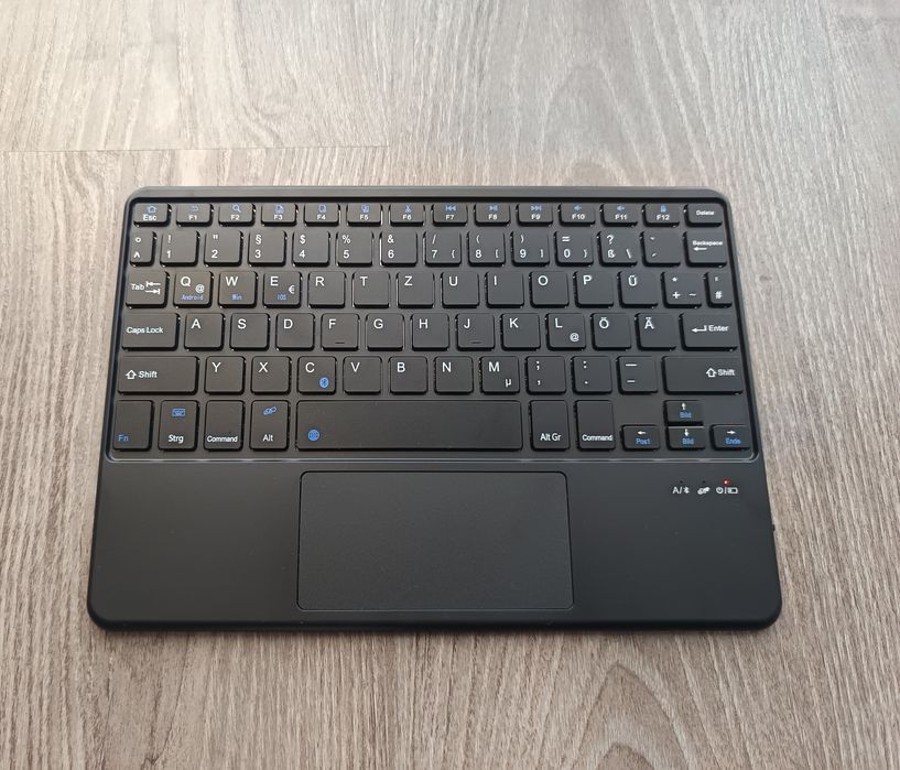 Capa com Teclado Bluetooth para iPad Air 10,9"