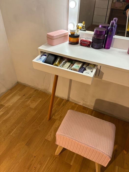 Toaletka dla dziewczynki