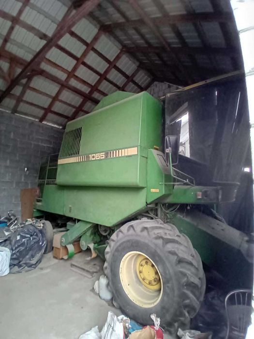 Kombajn zbożowy John Deere 1065 1984 r.