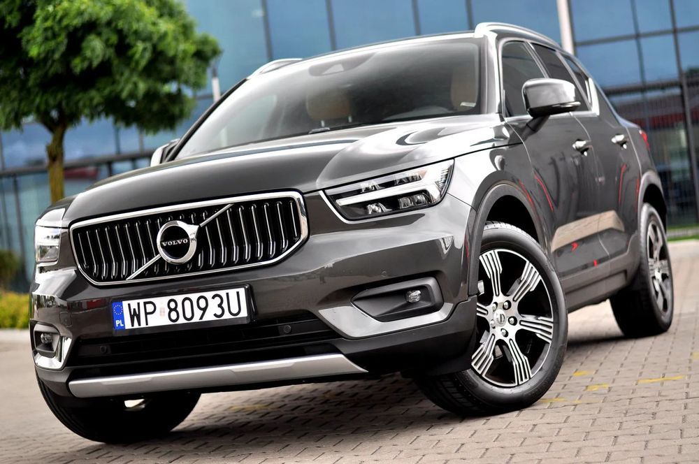 Volvo XC 40 Inscription Webasto Navi Full Led Harman Kardon Elek. Foteli Kamera