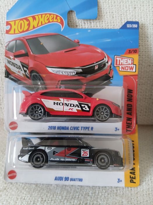 Lote 30 carros HotWheels