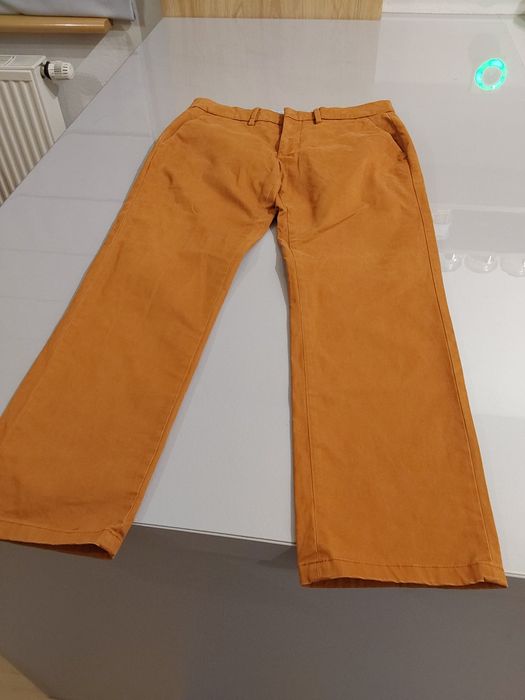 Spodnie męskie BYTOM rozmiar 30/32  w idealnym stanie