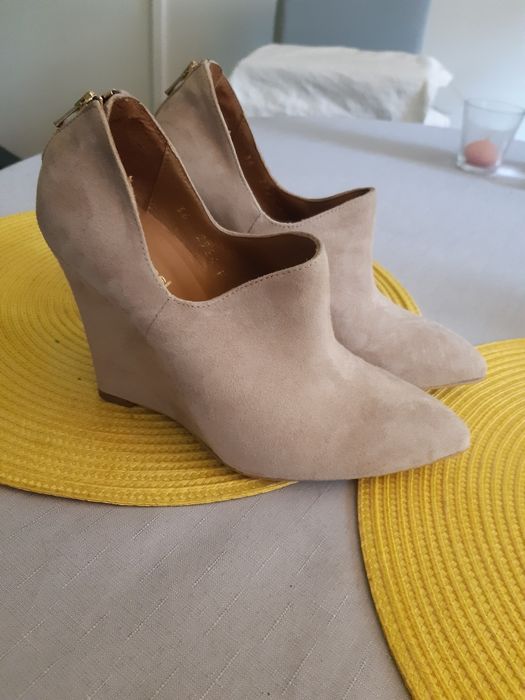 Nowe, półbuty, beż. Gino Rossi. 36 F