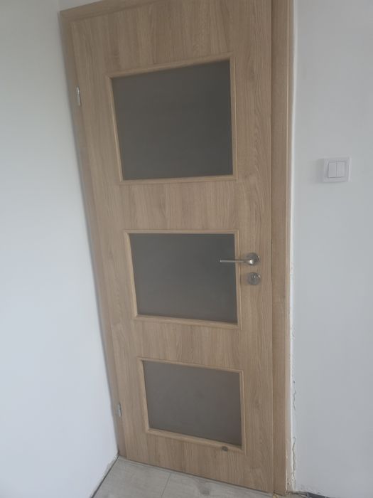 skrzydło drzwi wewnętrzne lewe  1x80 z ościeżnicą