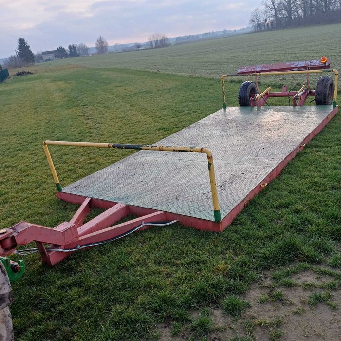 Przyczepa laweta niskopodwoziowa