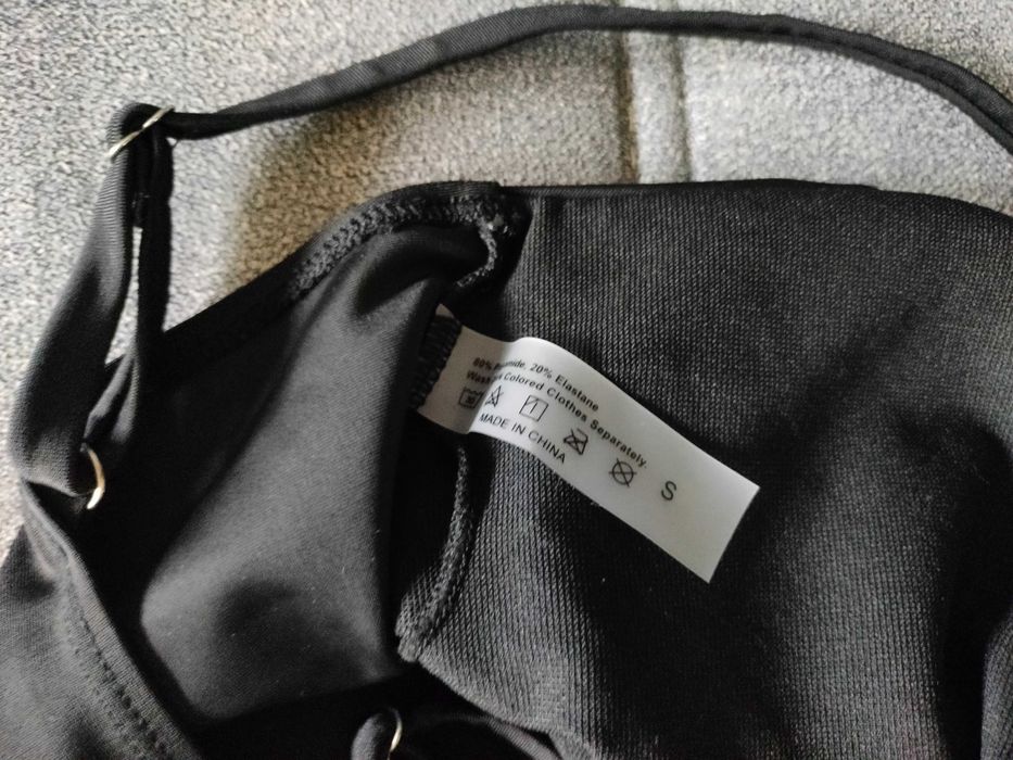 •	Nowy kostium kąpielowy S