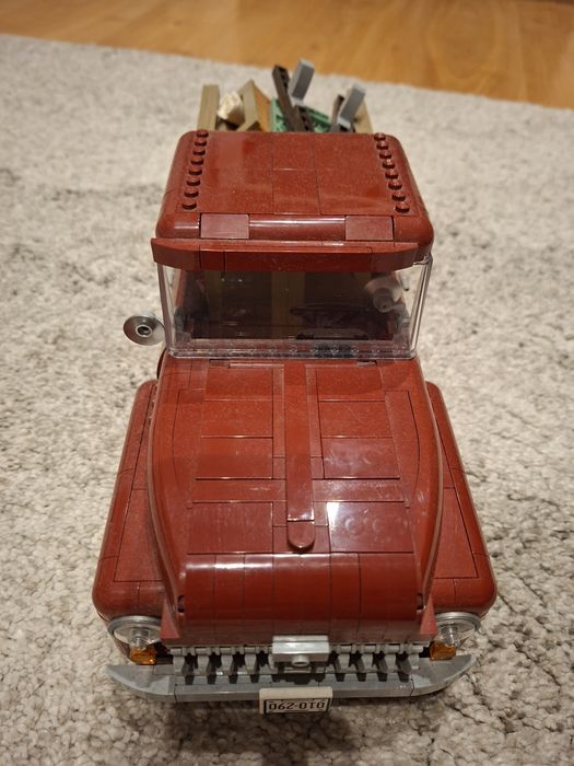 Lego pickup truck