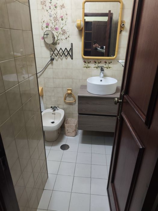 Quarto com casa banho