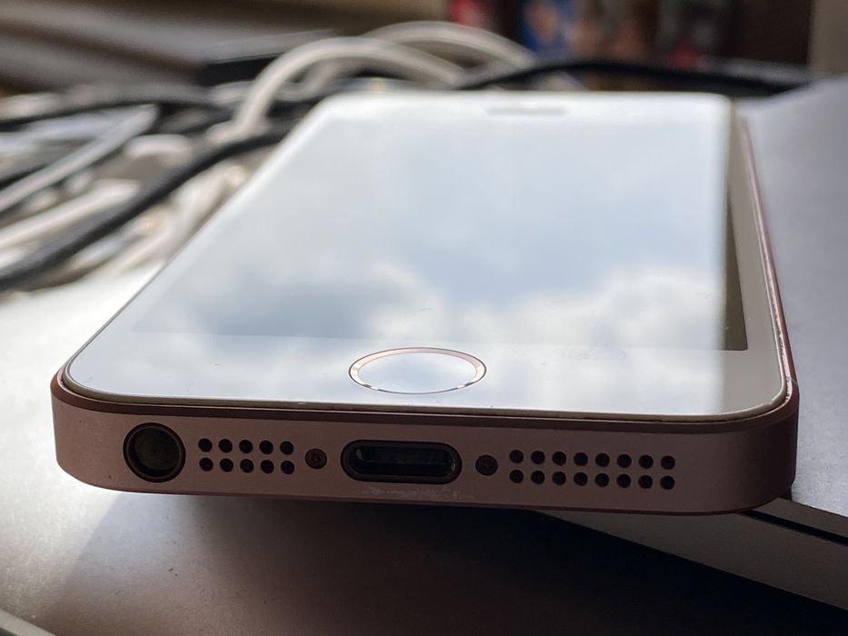 IPhone se 2016 16gb, без Sim - тільки WI-FI, акб 94