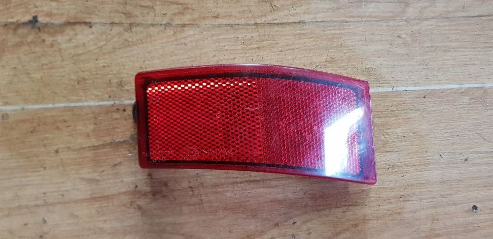 OPEL OMEGA B KOMBI ODBLASK TYŁ PRAWY