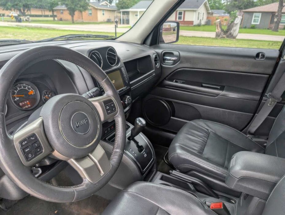 Jeep Patriot Latitude      2014