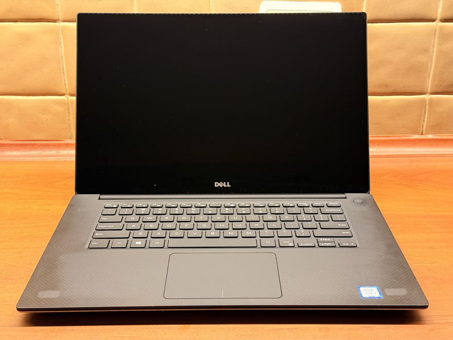 Dell Precision 5520 i7-7820hq 16Gb 256 Gb 4k Touch IPS Nvidia