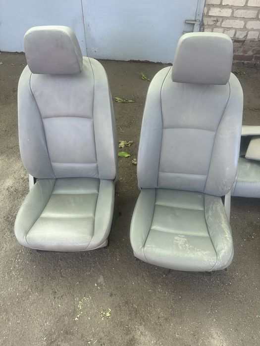 Салон бмв ф10 нареставрацюю