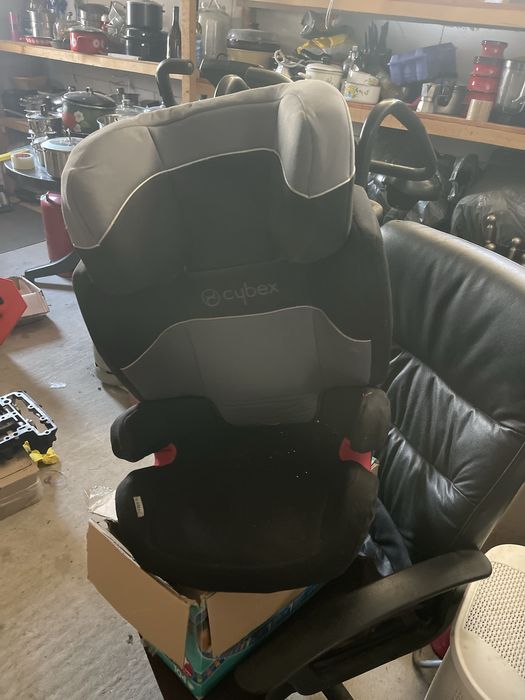 Продам автокрісло