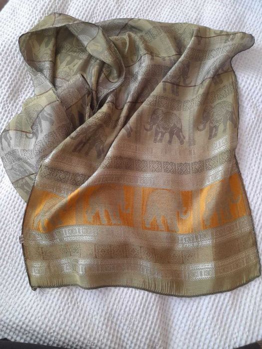 Легкий шарф з шовку