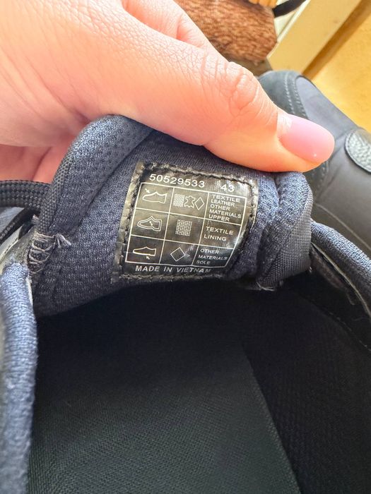 Кроссовки Boss  оригинал продам