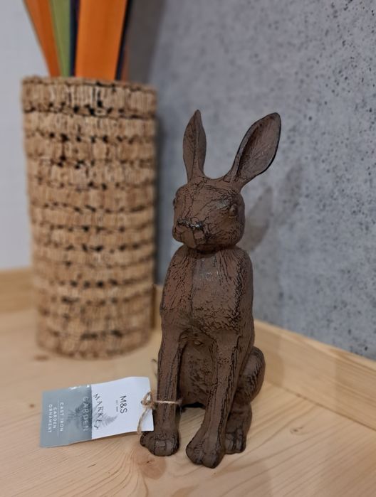 Żeliwna figurka Zając M&S Garden | Solidna Ozdoba Ogrodowa 27cm Żeliwo