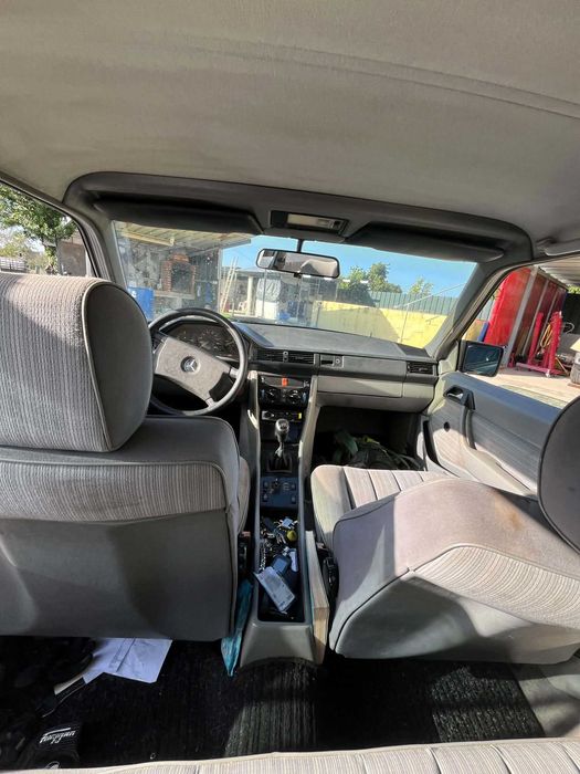 Mercedes-Benz E 250 W124
