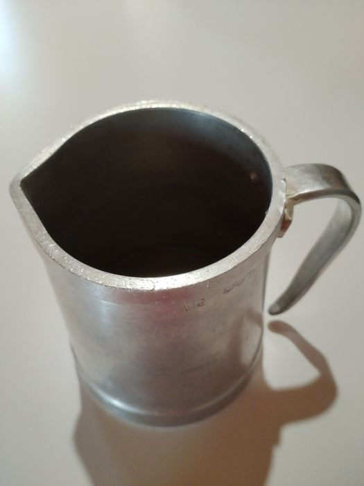 Fervedor em metal 1, 5 l