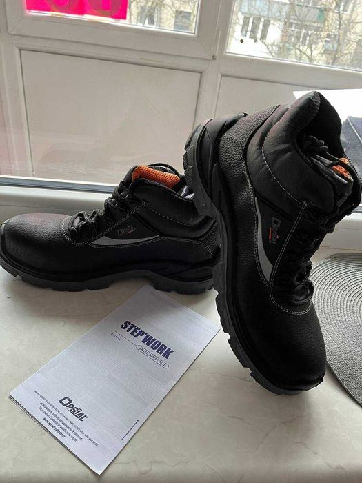 Шкіряне взуття чоловіче 44 розмір  OPSIAL STEP WORK HIGH SAFETY