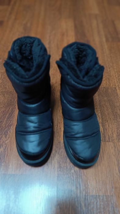 Взуття зимове жіноче утеплене